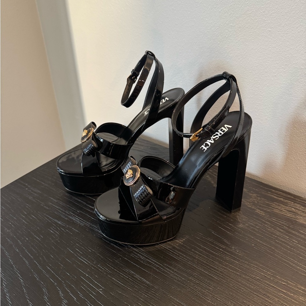 Versace Gianni Ribbon Platform Sandal Heels – Black/Gold – Size 10 – BRAND NEW - Picture 5 of 8
